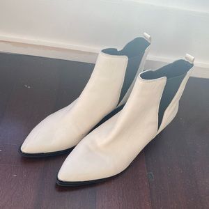 Marc Fisher white ankle boots size 7